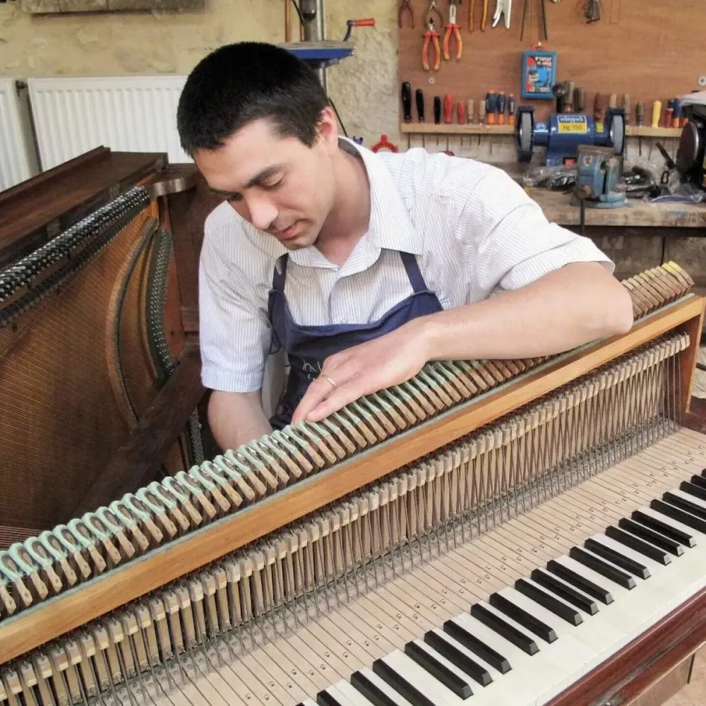 entretien piano près de Lyon 