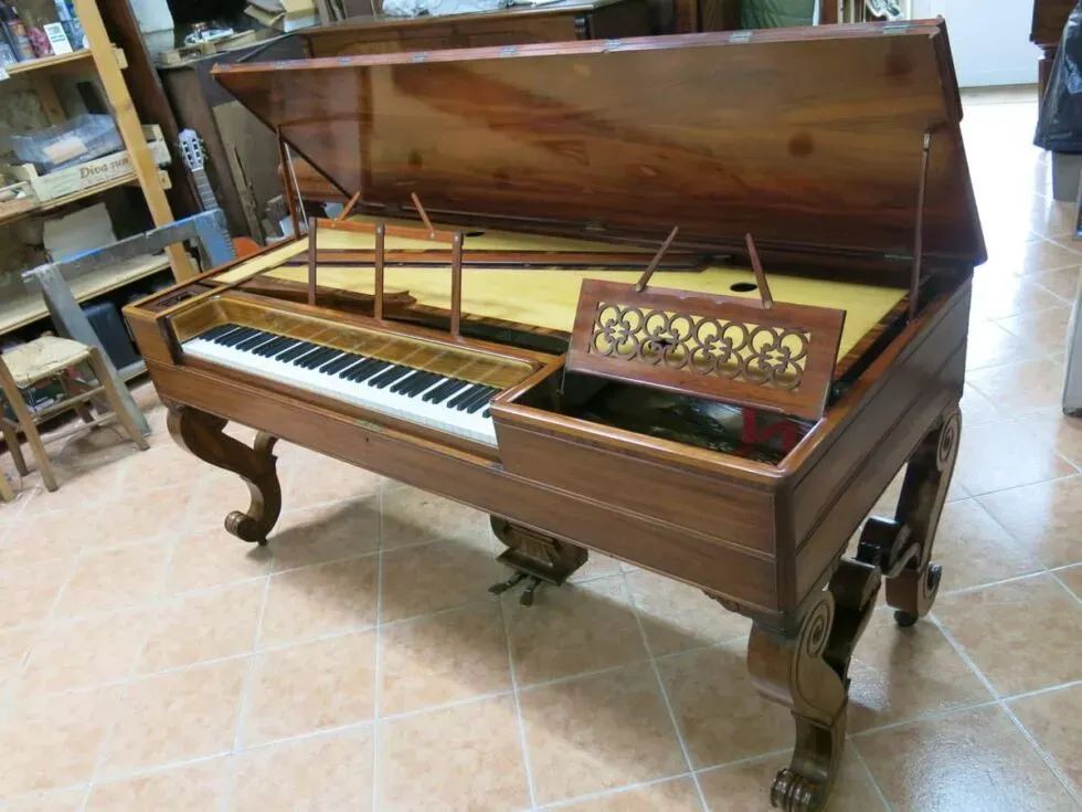 Piano carré Henri Pape de 1840webp