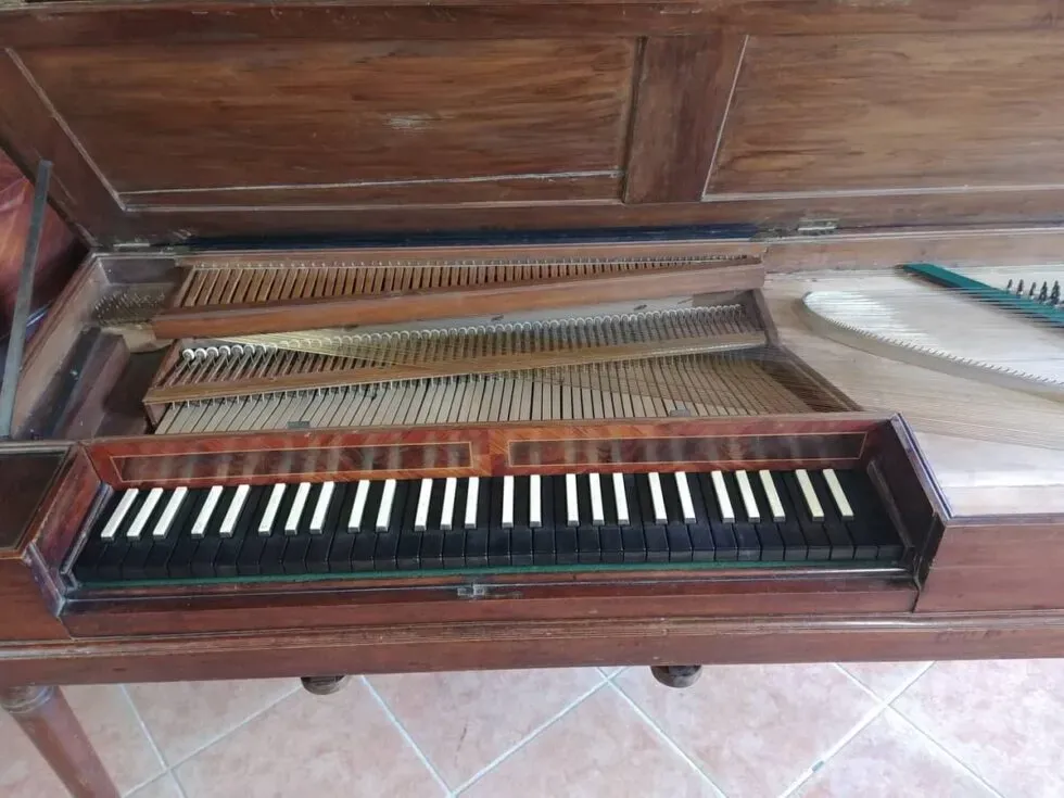 Pianoforte carré anonyme de 1790webp